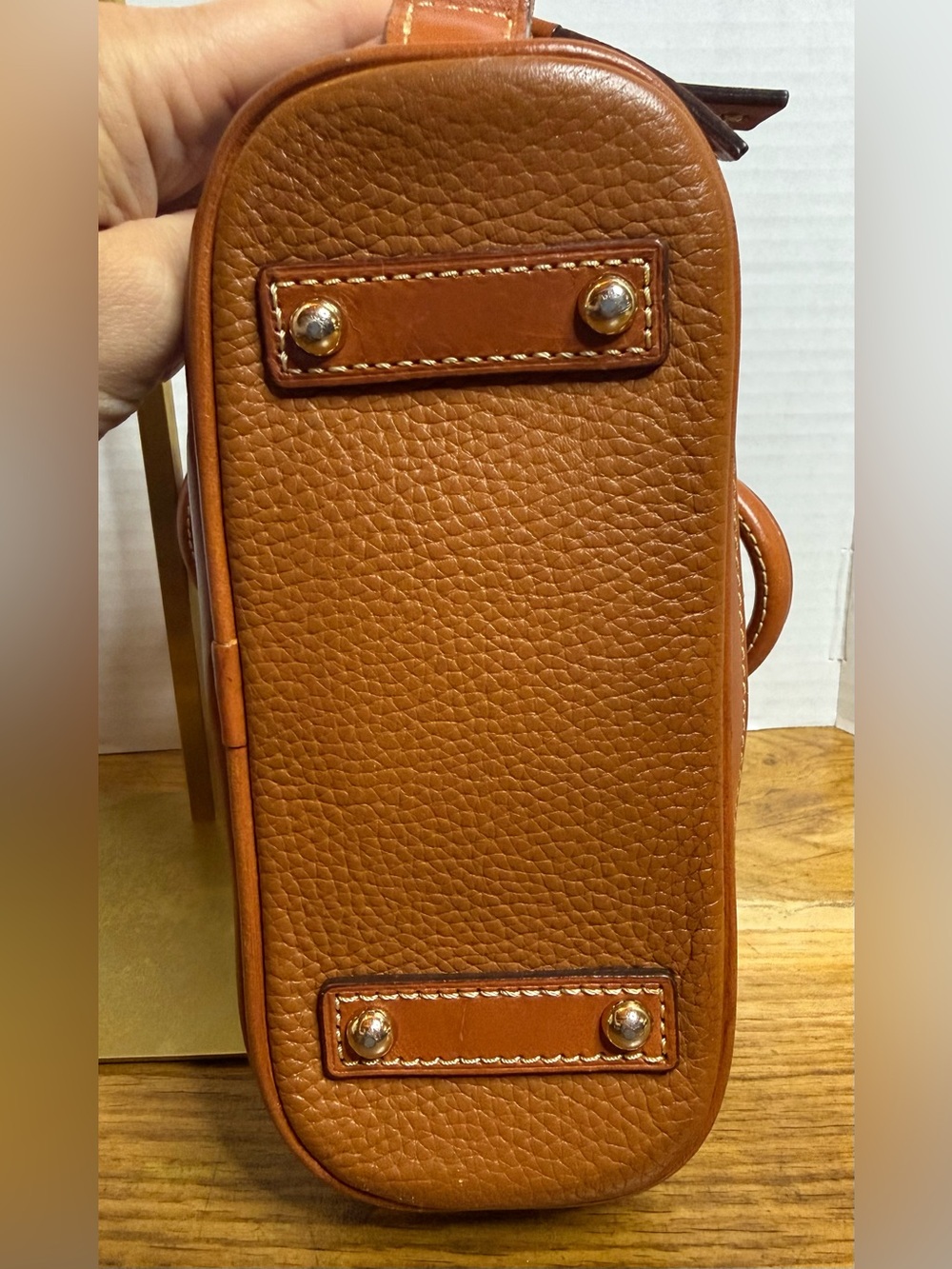Dooney & Bourke Pebble Grain Leather Dome Satchel Tan Brown Zip Bag - Picture 6 of 16